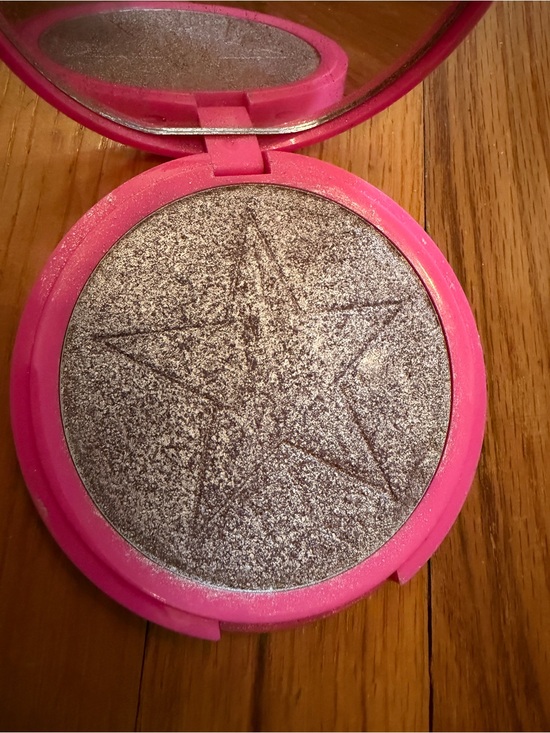 Jeffree Star Other - Jeffree Star Cosmetics LAVENDER snow highlighter